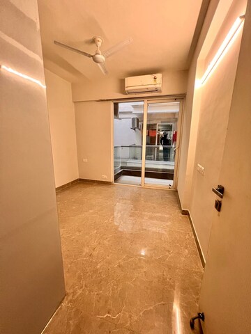 Room in 2 BHK Builder Floor at Sector 21 – for Rent