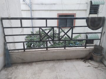 Balcony in 1 BHK Apartment at Tingre Nagar – for Rent