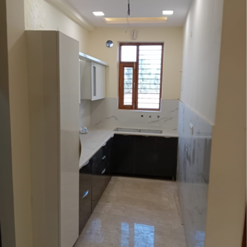 Kitchen in 3 BHK Apartment at Bptp Park Floors ii, Sector 76 – for Rent
