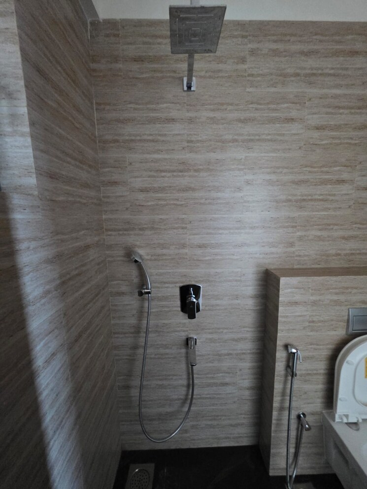 Bathroom, raj-infinia 4 Bedroom 2300 Sq.Ft. Apartment In Malad West Mumbai 8951557