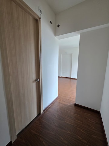 Room in 4 BHK Apartment at Raj Infinia, Malad West – for Rent