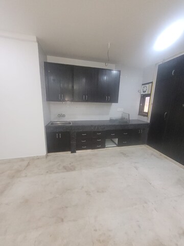 Room in 3 BHK Builder Floor at Chattarpur – for Rent
