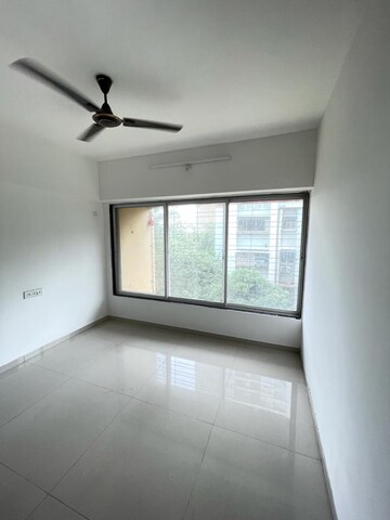 Room in 2 BHK Apartment at Je and Vee Vrindavan, Malad East – for Rent