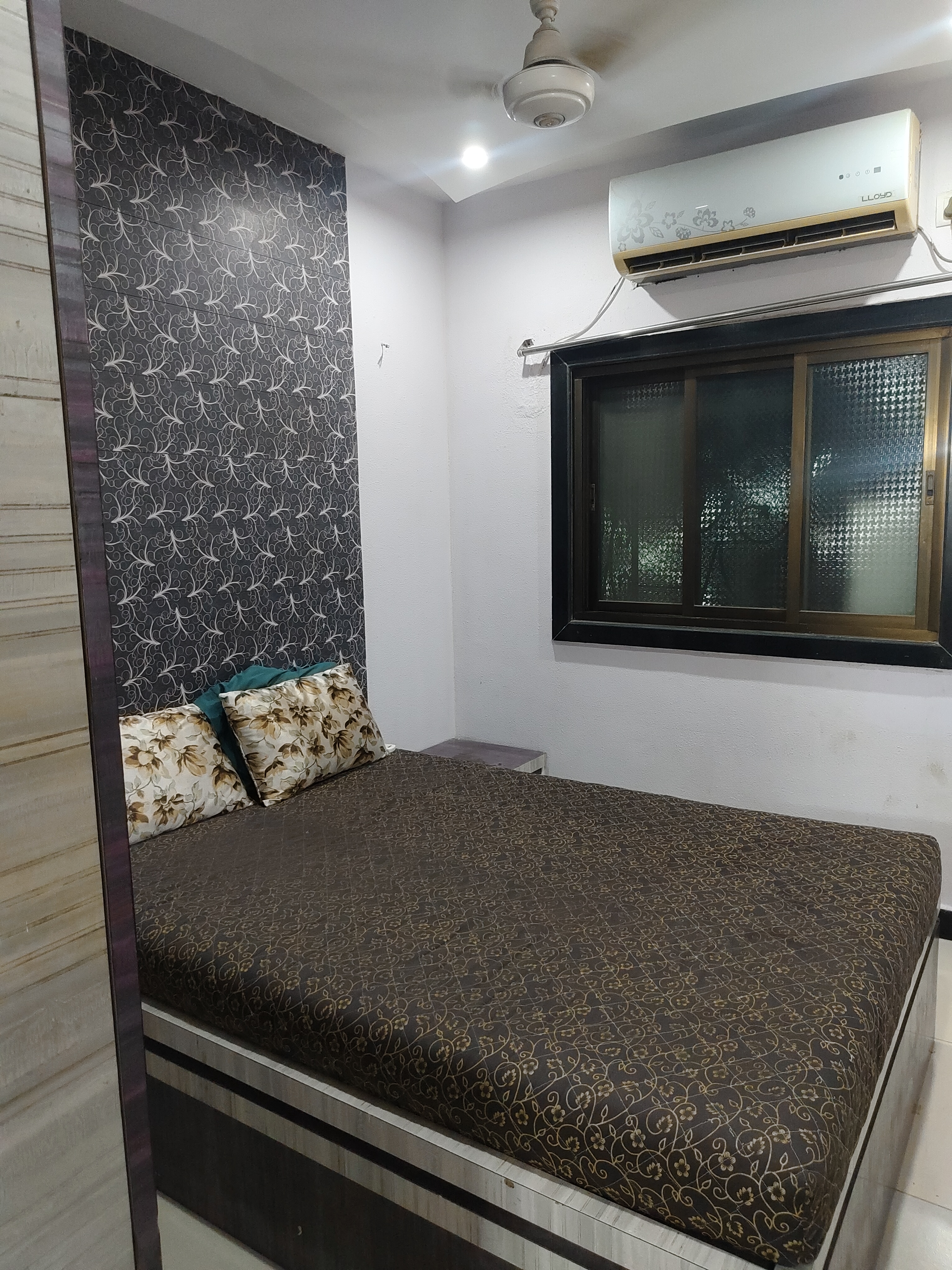 1 BHK + Extra Room Apartment For Rent in Nagari Niwara CHS