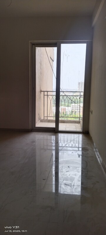 Room in 2 BHK Apartment at Mahagun Mywoods, Sector 16c Greater Noida – for Rent