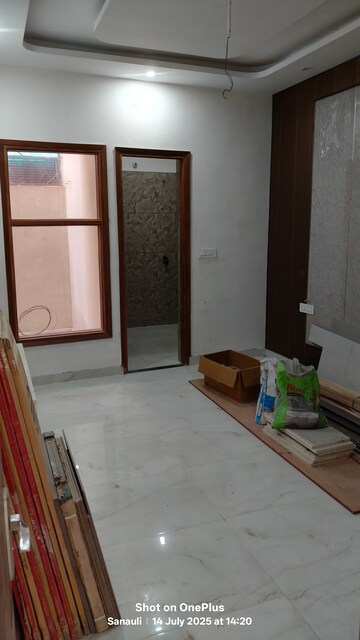 Room in 4 BHK Apartment at Dhakoli – for Sale