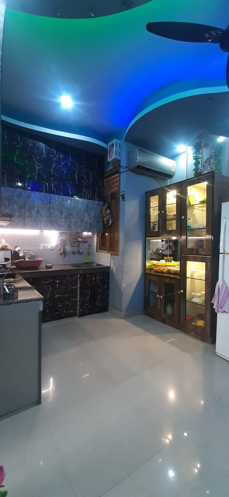 Living Room, land-craft-golf-links-apartment-phase-2 3 Bedroom 90 Sq.Yd. Builder Floor In Pandav Nagar Ghaziabad 8951598