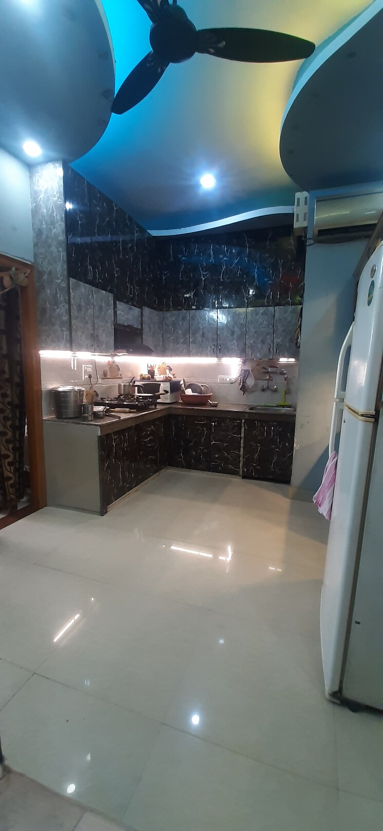 Living Room, land-craft-golf-links-apartment-phase-2 3 Bedroom 90 Sq.Yd. Builder Floor In Pandav Nagar Ghaziabad 8951598