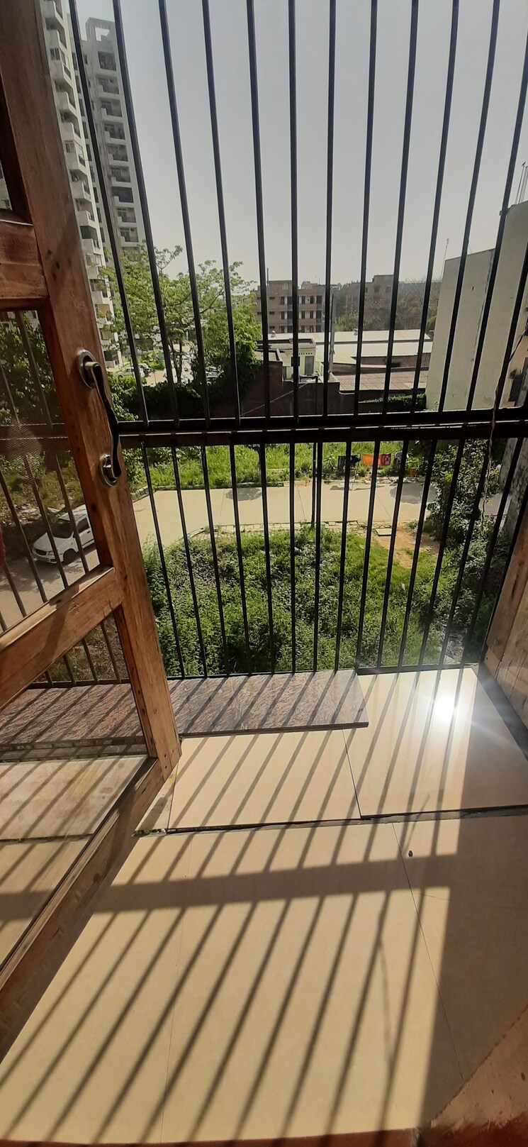 Balcony, land-craft-golf-links-apartment-phase-2 3 Bedroom 90 Sq.Yd. Builder Floor In Pandav Nagar Ghaziabad 8951598