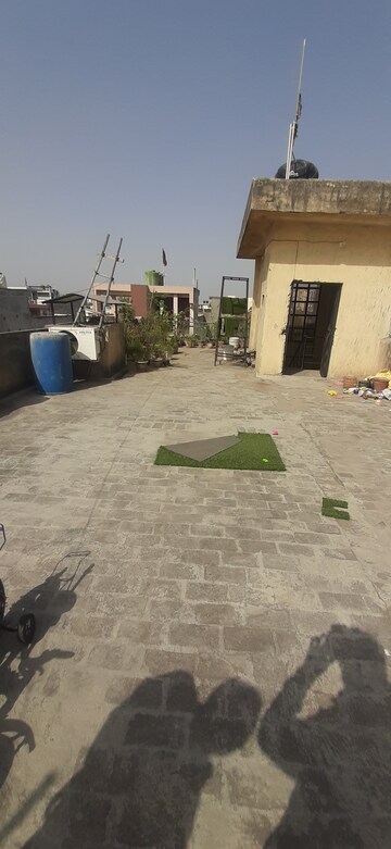 3 BHK Builder Floor – Exterior View View at Land Craft Golf Links Apartment Phase 2, Pandav Nagar - for Sale