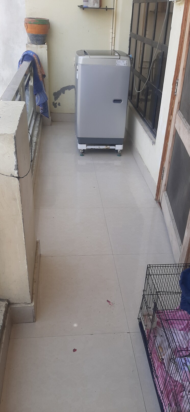 Bathroom, land-craft-golf-links-apartment-phase-2 3 Bedroom 90 Sq.Yd. Builder Floor In Pandav Nagar Ghaziabad 8951598