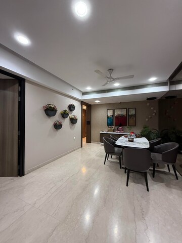 Team Area in 4 BHK Apartment at Lodha The Park, Worli – for Sale