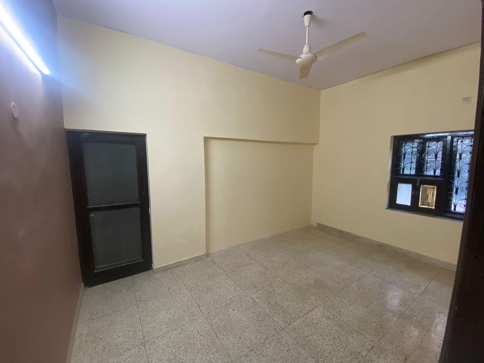 3 BHK + Extra Room Builder Floor For Rent in Veera Safdarjung Enclave
