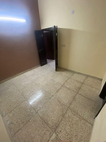 Room in 3 BHK Builder Floor at Veera Safdarjung Enclave, Safdarjung Enclave – for Rent
