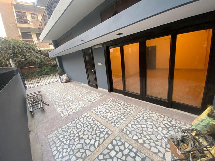 Exterior View, veera-safdarjung-enclave 3 Bedroom 1600 Sq.Ft. Builder Floor In Safdarjung Enclave Delhi 8951707