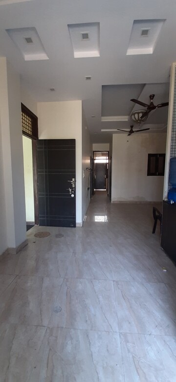 Kitchen in 3 BHK Builder Floor at Land Craft Golf Links Apartment Phase 2, Pandav Nagar – for Sale