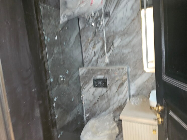 Bathroom, uttam nagar 3 Bedroom 100 Sq.Yd. Builder Floor In Uttam Nagar Delhi 8951655