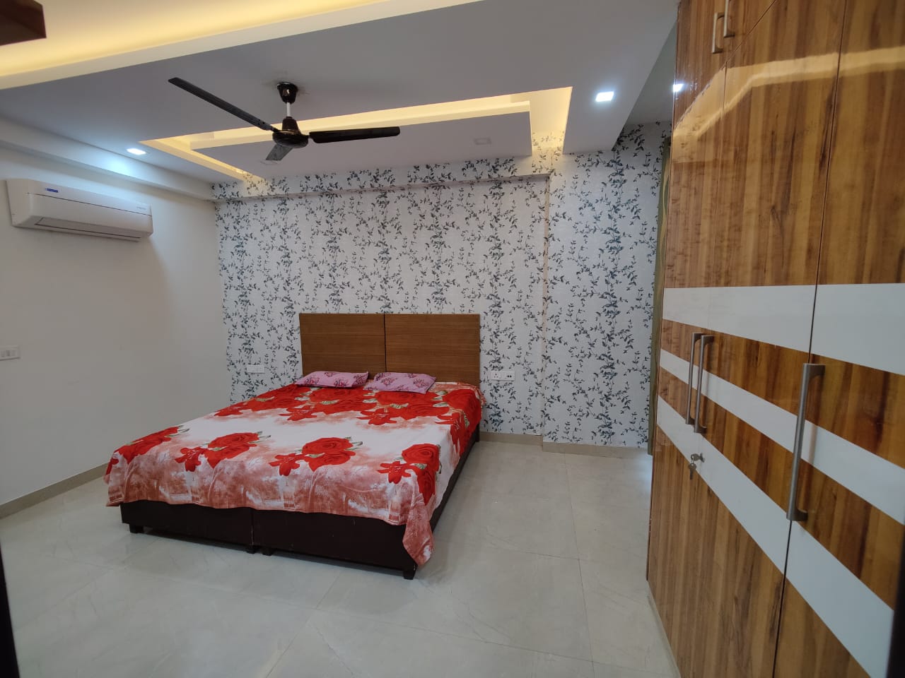 3 BHK Builder Floor For Rent in DLF The Summit