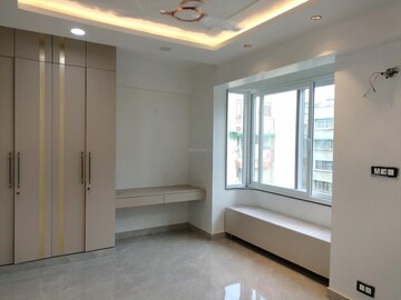 Room in 4 BHK Apartment at Sector 5 Dwarka – for Sale