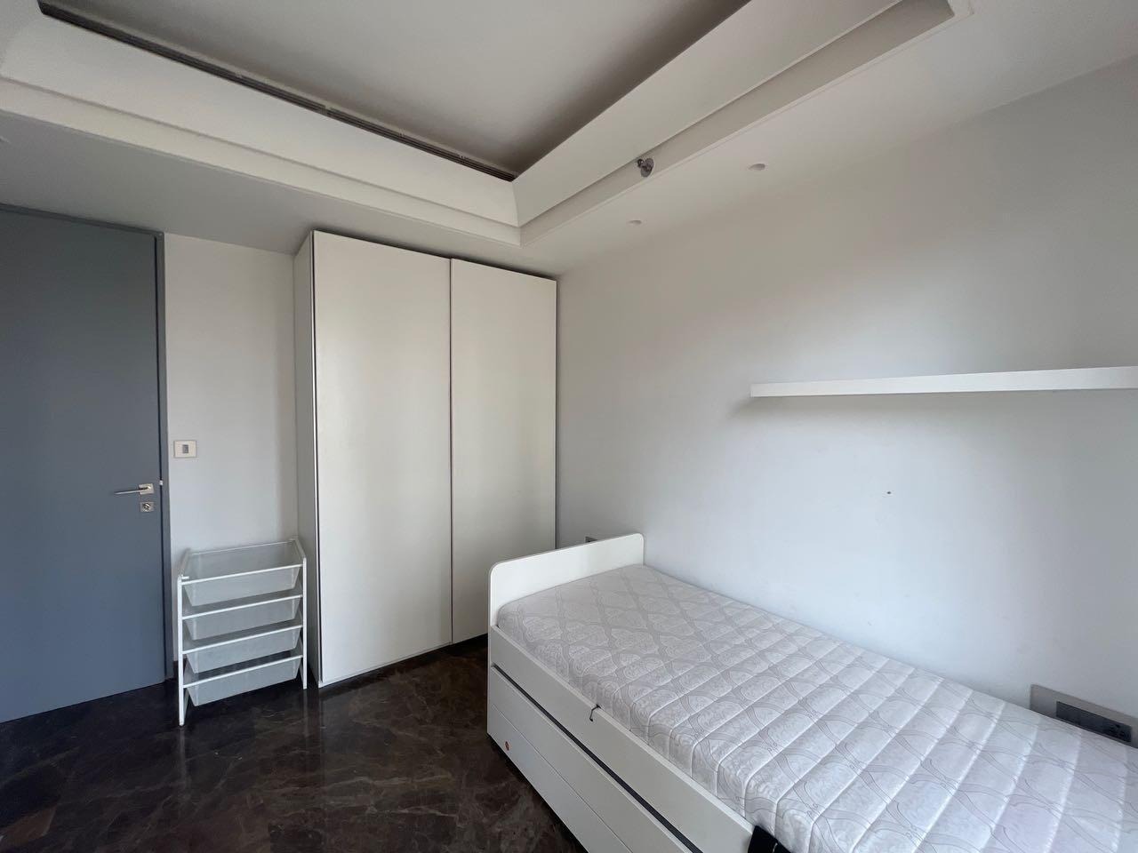 4 BHK + Servant Room Apartment For Sale in Lodha Trump Tower