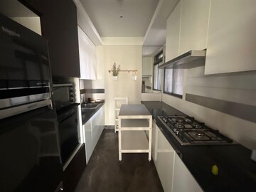 Team Area in 4 BHK Apartment at Lodha Trump Tower, Worli – for Sale
