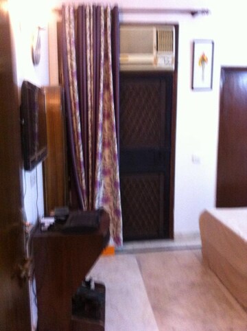 Living Room in 2 BHK Apartment at Suncity Heights, Sector 54 – for Rent