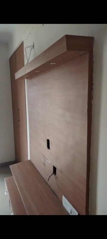 Room in 4 BHK Apartment at Gaurs Cascades, Raj Nagar Extension – for Sale