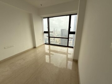Room in 4 BHK Apartment at Lodha The Park, Worli – for Sale
