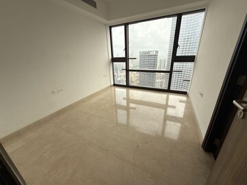 Room in 4 BHK Apartment at Lodha The Park, Worli – for Sale