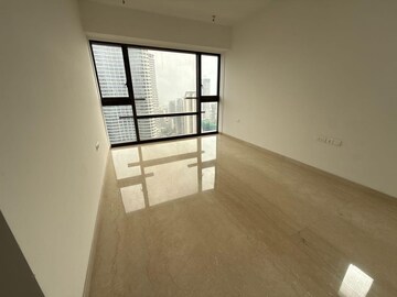Room in 4 BHK Apartment at Lodha The Park, Worli – for Sale