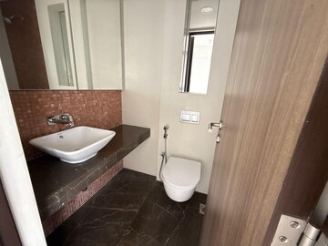 Bathroom in 4 BHK Apartment at Lodha The Park, Worli – for Sale