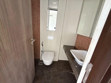 Bathroom in 4 BHK Apartment at Lodha The Park, Worli – for Sale