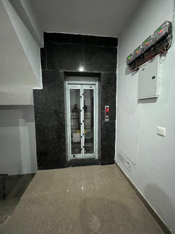 Building Lobby in 2 BHK Apartment at Suncity Heights, Sector 54 – for Rent
