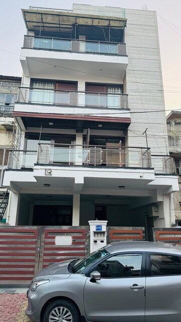 3 BHK Builder Floor – Exterior View View at Hauz Khas - for Rent