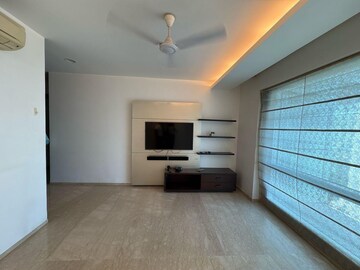 Room in 4 BHK Apartment at S D The Imperial Edge, Tardeo – for Sale