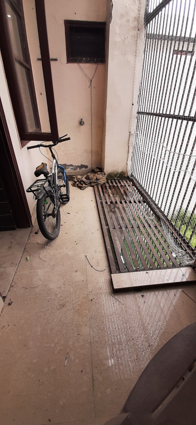 Balcony, land-craft-golf-links-villa 3 Bedroom 100 Sq.Yd. Builder Floor In Pandav Nagar Ghaziabad 8951773