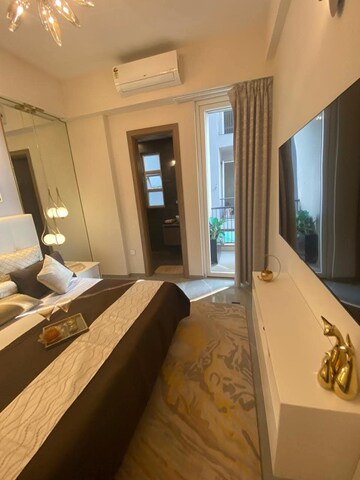 Furnished Amenities in 2.5 BHK Builder Floor at Smart World Gems, Sector 89 – for Rent