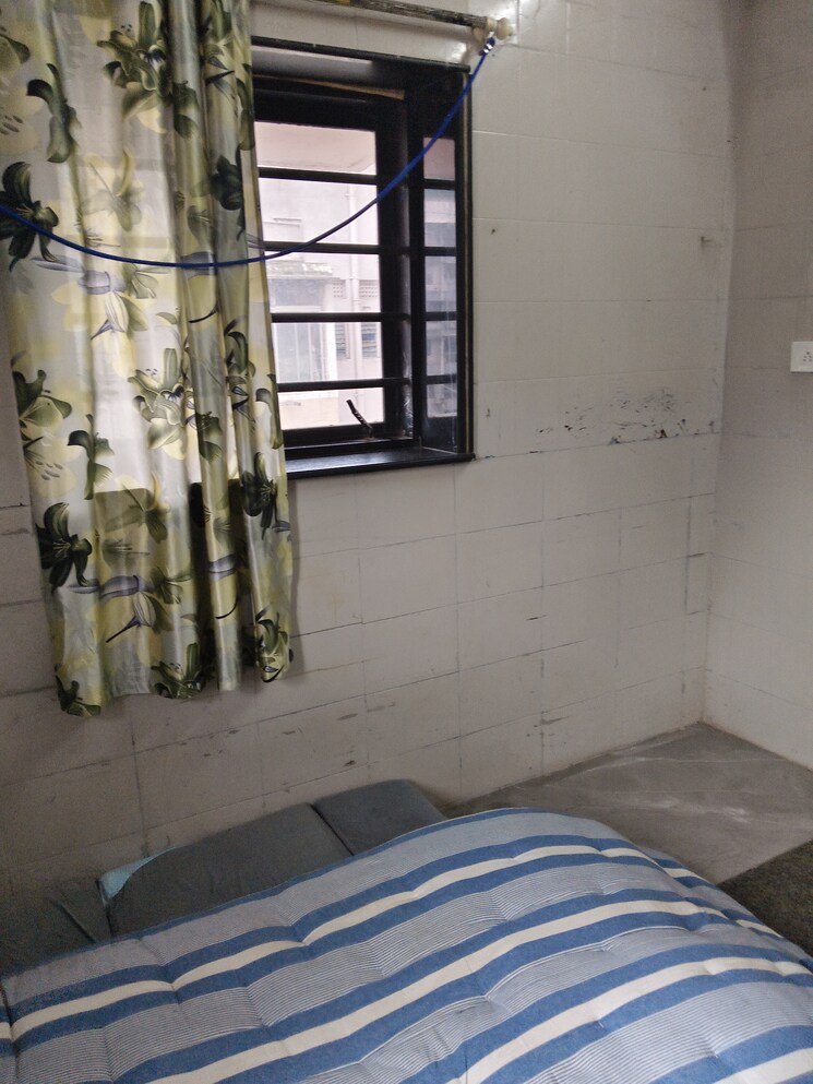Room, vile parle west 1 Bedroom 380 Sq.Ft. Apartment In Vile Parle West Mumbai 8951810