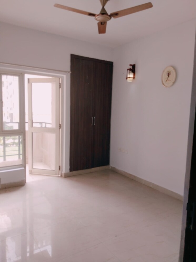 Room, nimbus-the-golden-palm 2.5 Bedroom 1085 Sq.Ft. Apartment In Sector 168 Noida 8951815