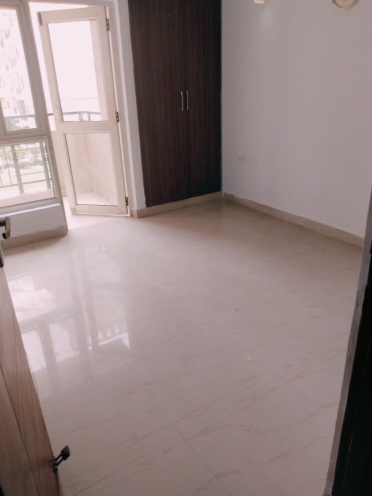 Room, nimbus-the-golden-palm 2.5 Bedroom 1085 Sq.Ft. Apartment In Sector 168 Noida 8951815