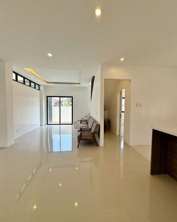 Living Room in 3 BHK Villa at Jp Nagar Phase 9 – for Sale