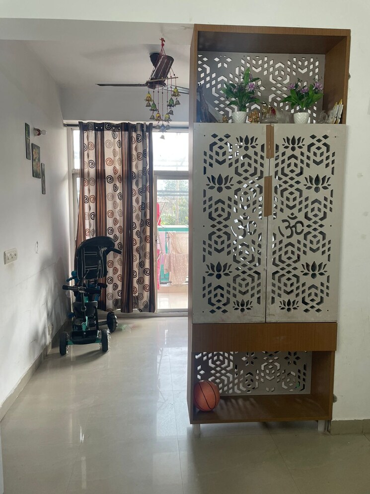 Living Room, skytech-matrott 2 Bedroom 1015 Sq.Ft. Apartment In Sector 76 Noida 8951823