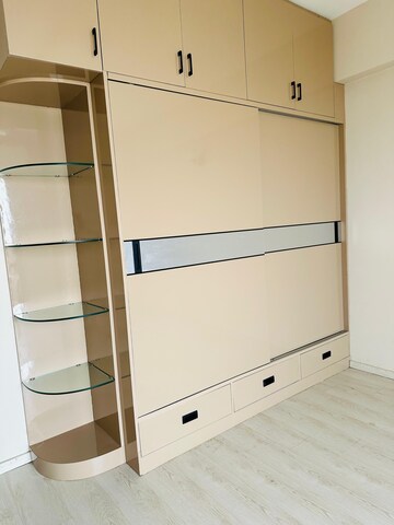Furnished Amenities in 3 BHK Apartment at Ansal Sushant Lok I, Sector 43 – for Rent
