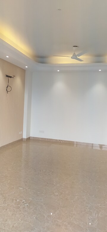 Master Bedroom in 3 BHK Builder Floor at Sector 46 – for Sale