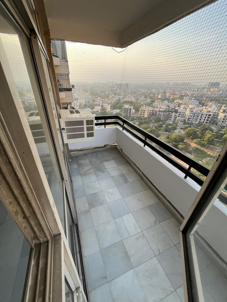 Balcony, vastu-apartments 4 Bedroom 2400 Sq.Ft. Apartment In Sector 55 Gurgaon 8951841