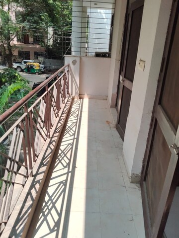 Balcony in 3 BHK Builder Floor at Ansal Sushant Lok I, Sector 43 – for Rent
