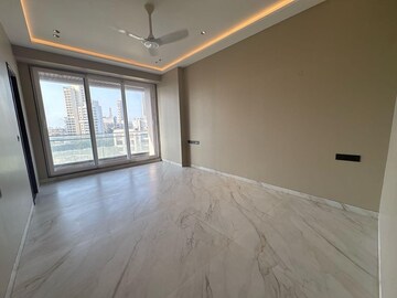 Room in 4 BHK Apartment at Lodha Grandeur, Prabhadevi – for Sale