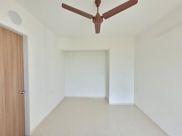 Room in 1 BHK Apartment at Pushpanjali Heights, Owale – for Rent