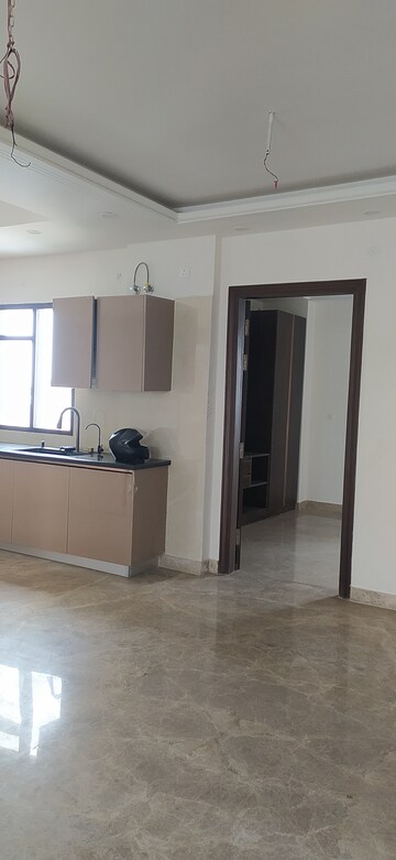 Furnished Amenities in 3 BHK Builder Floor at Sector 21d – for Sale