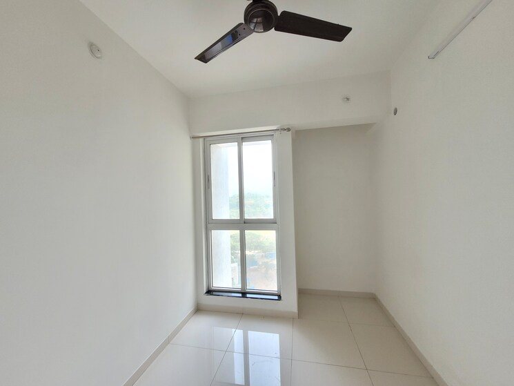 undefined, godrej-emerald 1.5 Bedroom 750 Sq.Ft. Apartment In Ghodbunder Road Thane 8951872